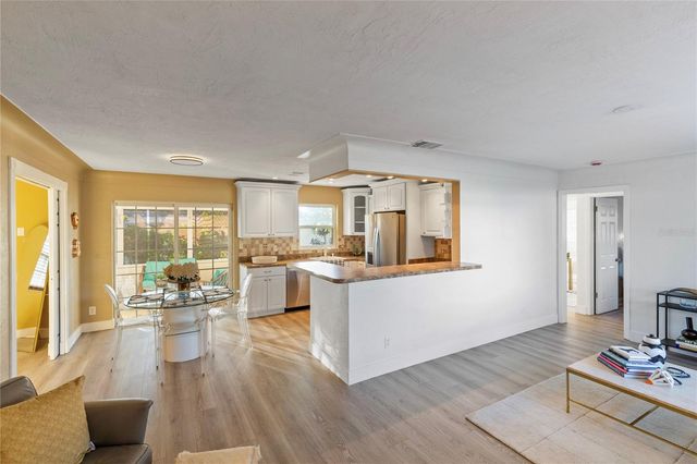 226 75TH STREET N, St Petersburg, FL 33710