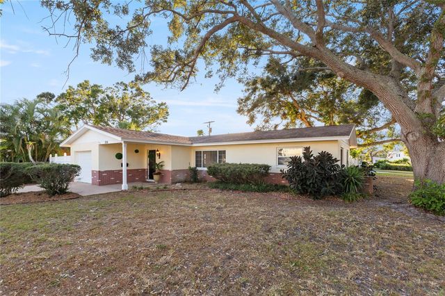 226 75TH STREET N, St Petersburg, FL 33710