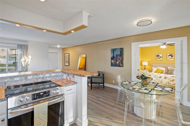 226 75TH STREET N, St Petersburg, FL 33710