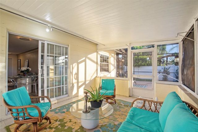 226 75TH STREET N, St Petersburg, FL 33710