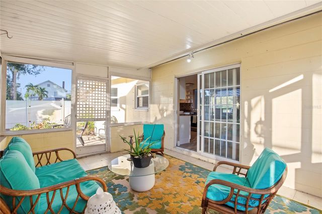 226 75TH STREET N, St Petersburg, FL 33710