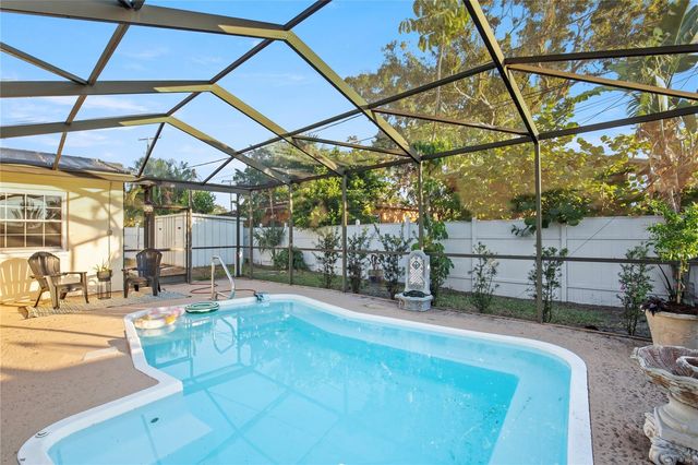 226 75TH STREET N, St Petersburg, FL 33710