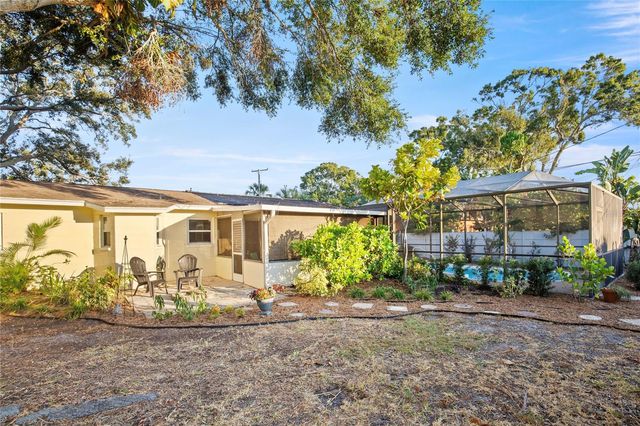 226 75TH STREET N, St Petersburg, FL 33710