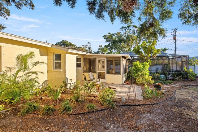 226 75TH STREET N, St Petersburg, FL 33710