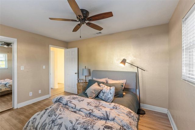 226 75TH STREET N, St Petersburg, FL 33710