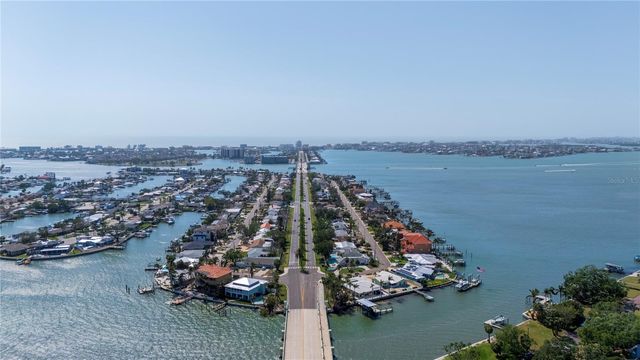 226 75TH STREET N, St Petersburg, FL 33710