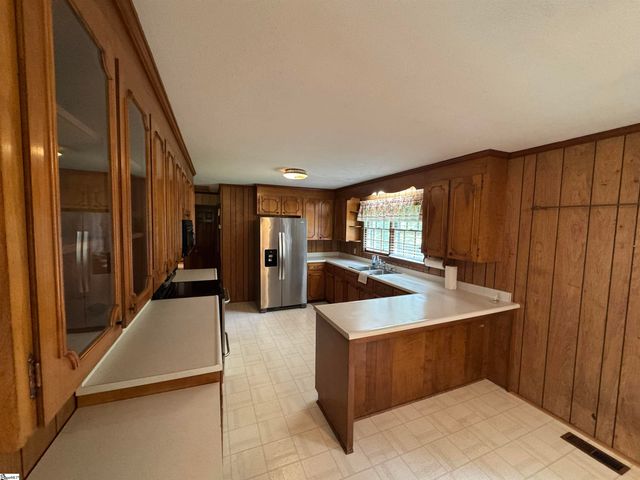701 N Rutherford Road, Greer, SC 29651