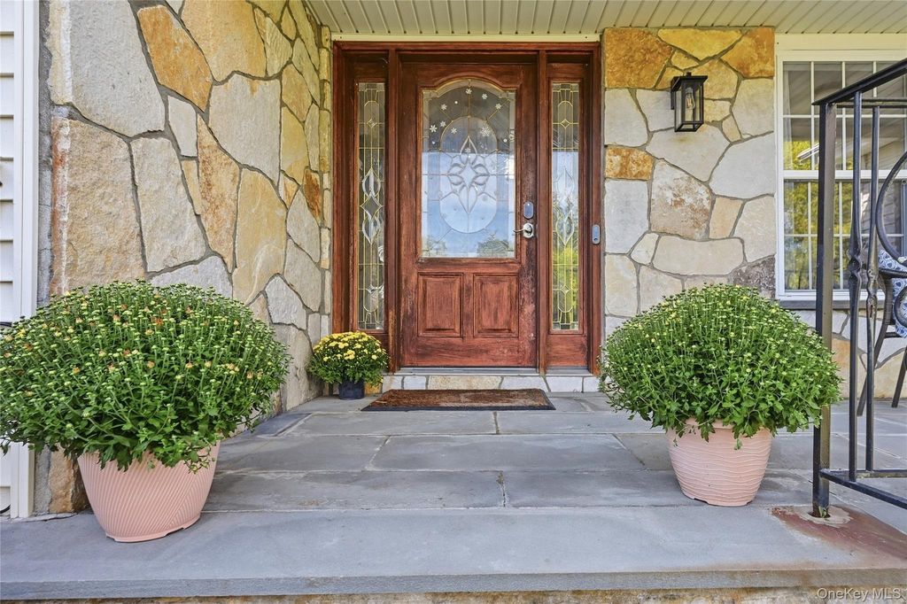20 Jill Court, Patterson, NY 12563 — photo 3