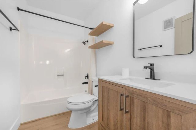 475 N Midway Drive 214, Escondido, CA 92027