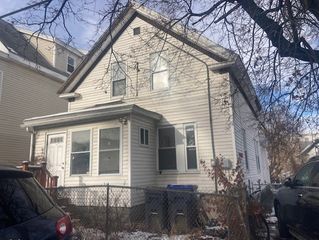 29 Center, Methuen, MA 01844