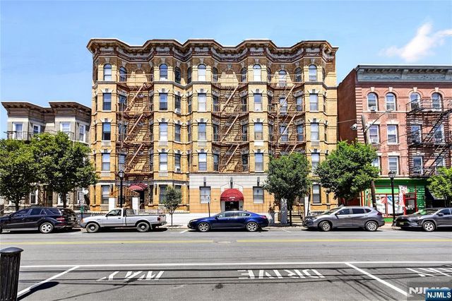 222 48th 4F, Union City, NJ 07087