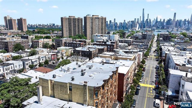 222 48th 4F, Union City, NJ 07087