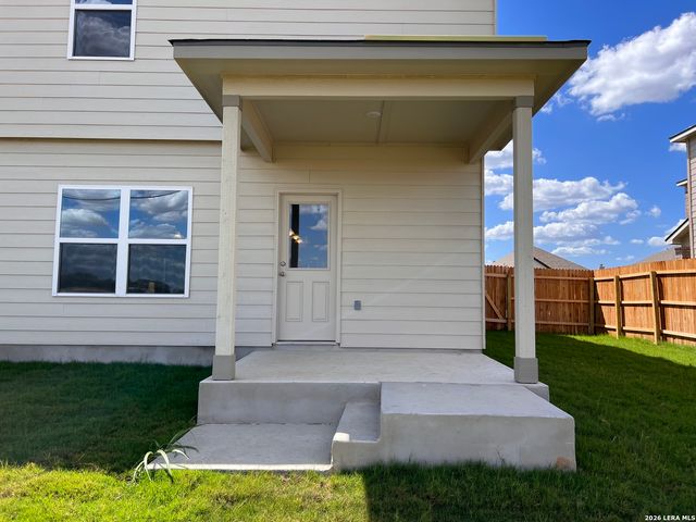 741 Farmers Dell, New Braunfels, TX 78130