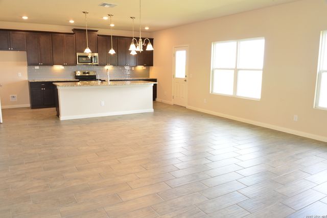 741 Farmers Dell, New Braunfels, TX 78130