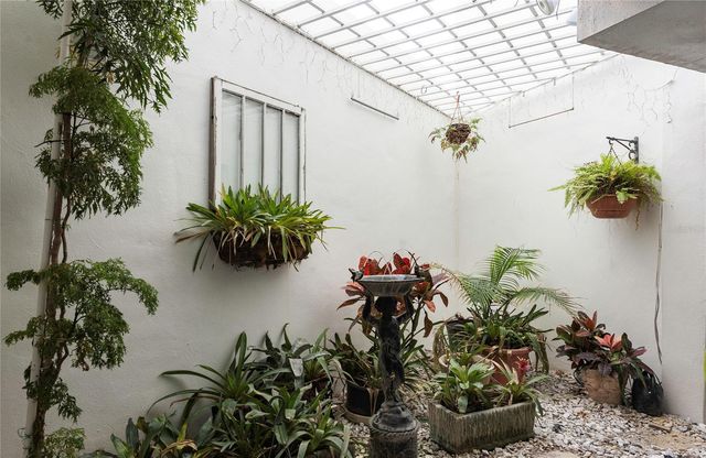 700 BEACH DRIVE NE 406, St Petersburg, FL 33701