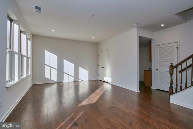 43428 ROBEY SQ, Ashburn, VA 20148