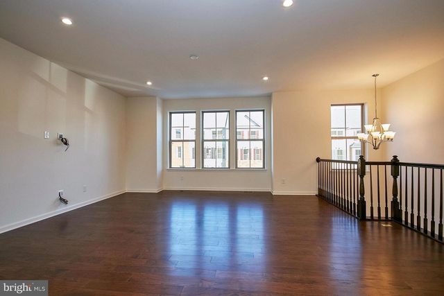 43428 ROBEY SQ, Ashburn, VA 20148