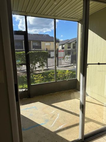 946 LAKE DESTINY ROAD C, Altamonte Springs, FL 32714