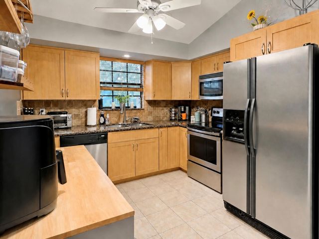 1661 Cypress Pointe Drive 5b, Coral Springs, FL 33071