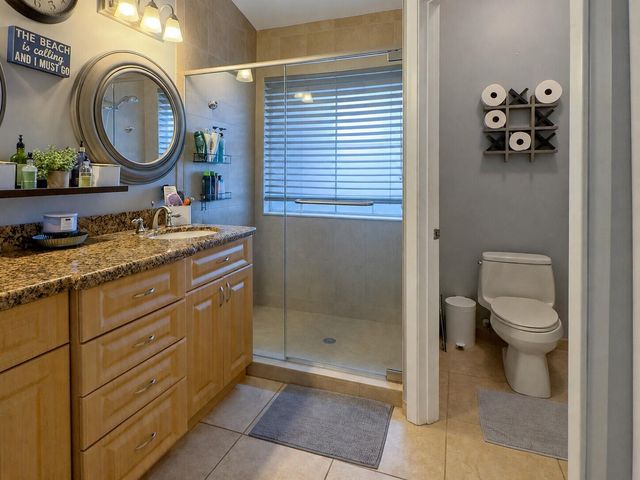 1661 Cypress Pointe Drive 5b, Coral Springs, FL 33071