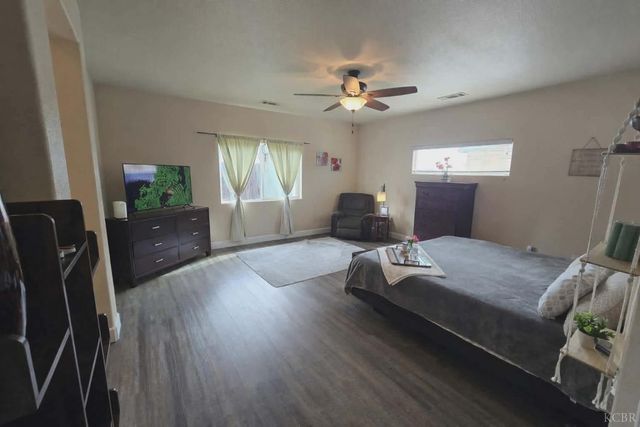 711 S Del Rio Court, Hanford, CA 93230