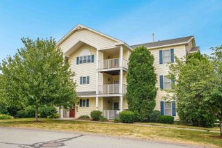 5 Crosswoods Path Blvd Apt 34, Merrimack, NH 03054