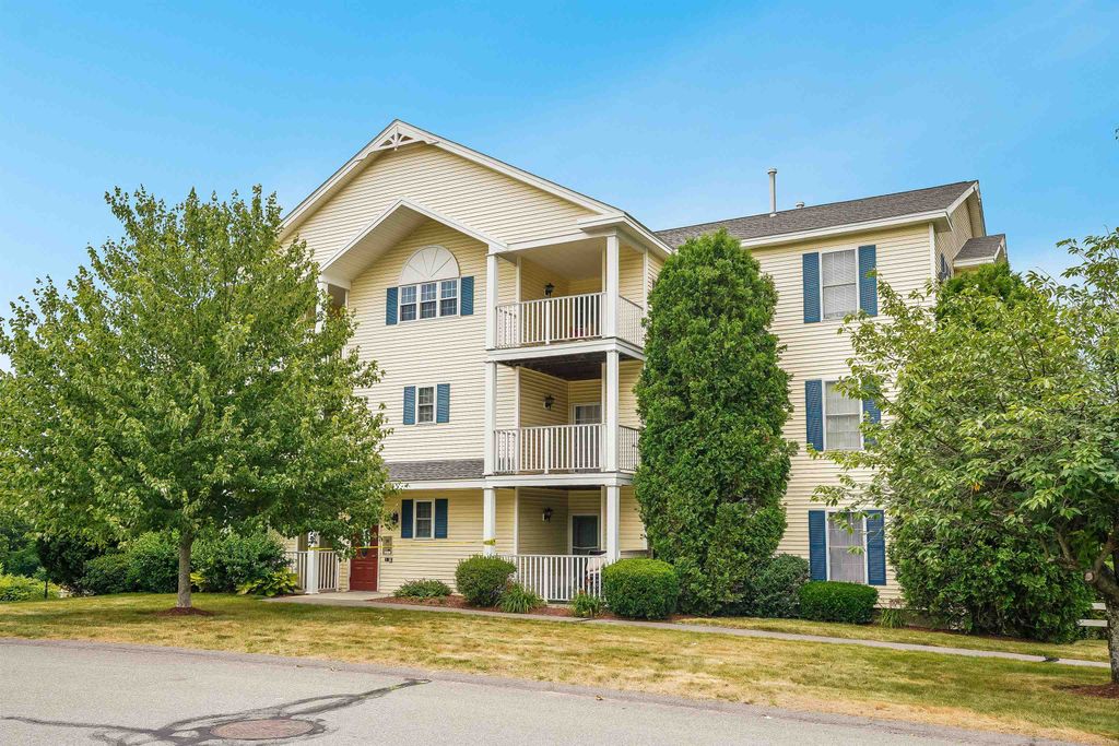 5 Crosswoods Path Blvd Apt 34, Merrimack, NH 03054