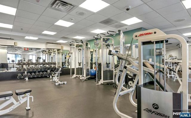 100 Old Palisade Road 1813, Fort Lee, NJ 07024