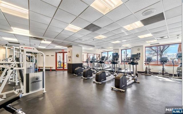 100 Old Palisade Road 1813, Fort Lee, NJ 07024