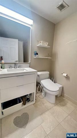 100 Old Palisade Road 1813, Fort Lee, NJ 07024