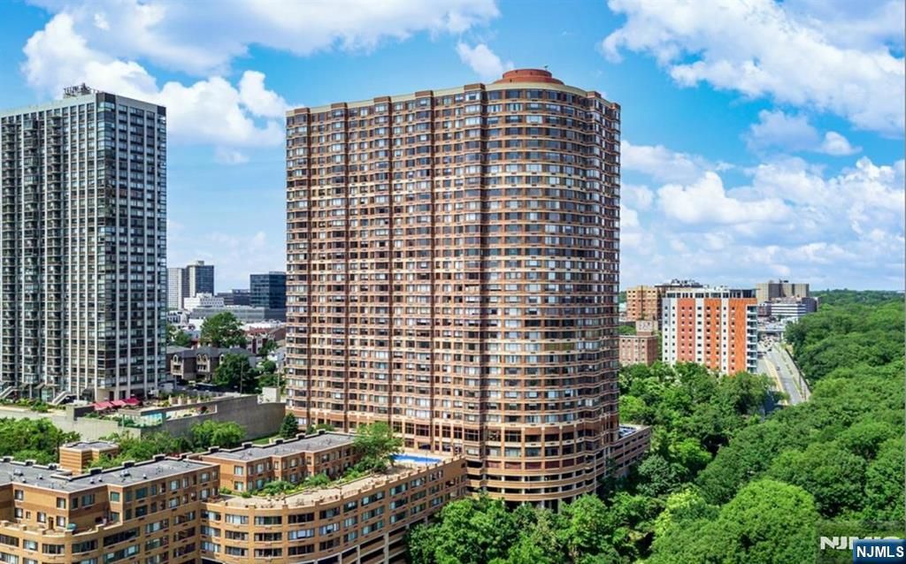 100 Old Palisade Road 1813, Fort Lee, NJ 07024