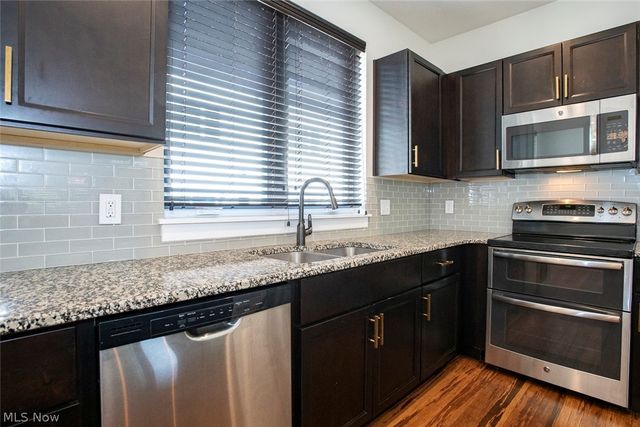 7309 Gateway Court, Cleveland, OH 44102