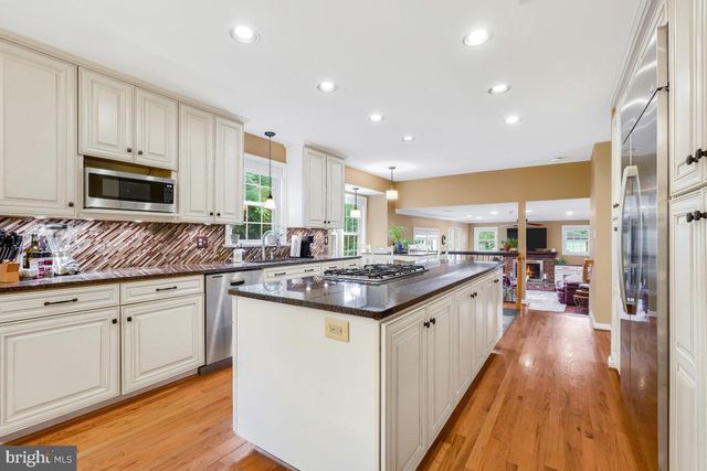 13505 MONTVALE DR, Silver Spring, MD 20904