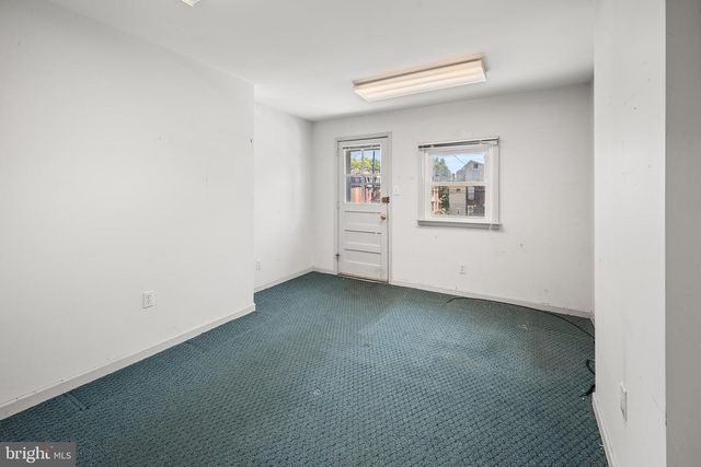 22 E 3RD ST, Media, PA 19063
