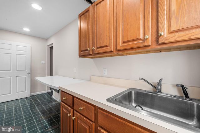 22 E 3RD ST, Media, PA 19063
