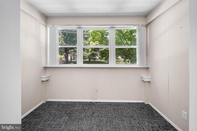 22 E 3RD ST, Media, PA 19063