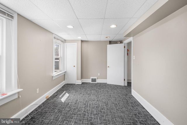 22 E 3RD ST, Media, PA 19063