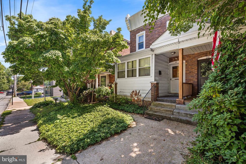22 E 3RD ST, Media, PA 19063