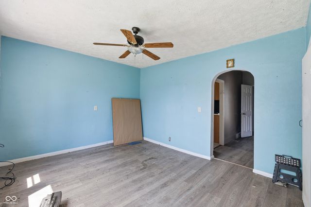 228 S Madison Street, Knightstown, IN 46148