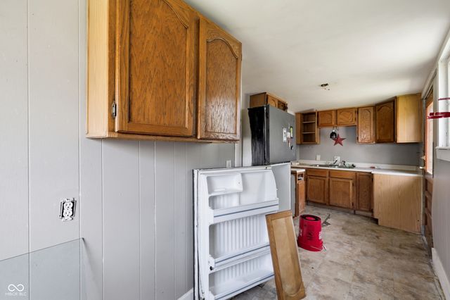 228 S Madison Street, Knightstown, IN 46148