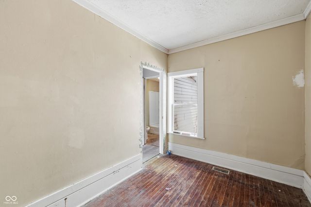 228 S Madison Street, Knightstown, IN 46148