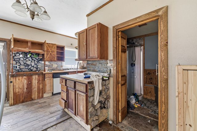 228 S Madison Street, Knightstown, IN 46148