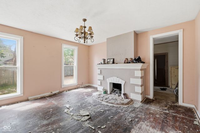 228 S Madison Street, Knightstown, IN 46148