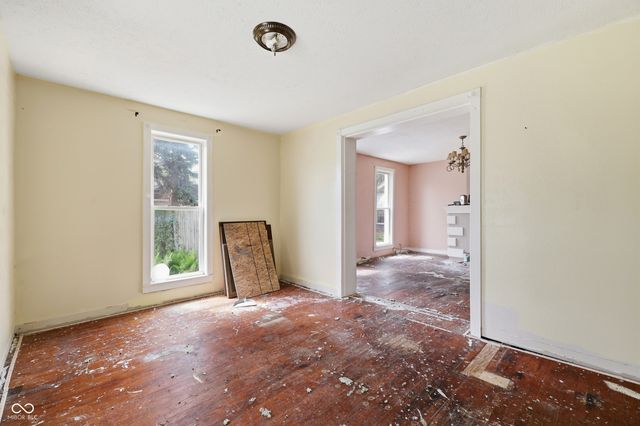 228 S Madison Street, Knightstown, IN 46148