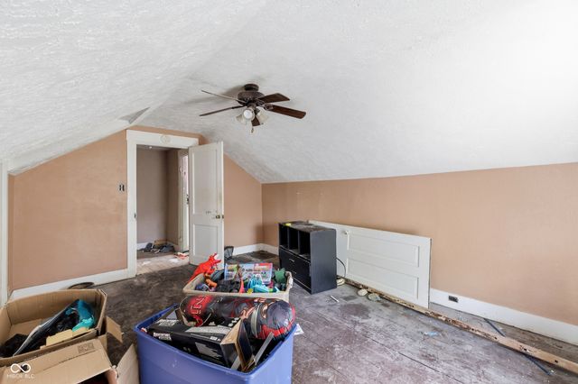 228 S Madison Street, Knightstown, IN 46148