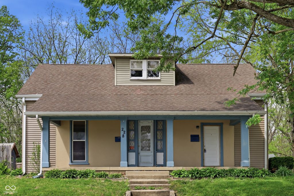 228 S Madison Street, Knightstown, IN 46148