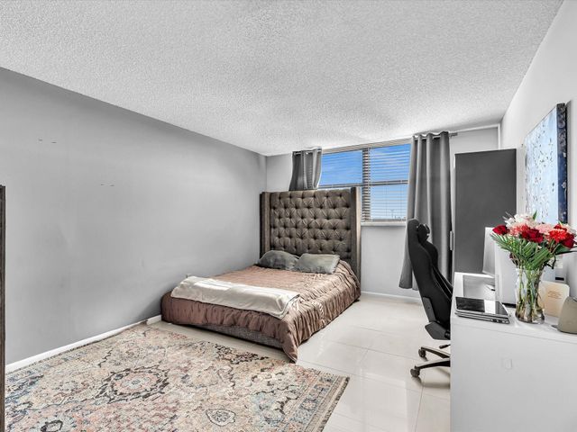 1266 S Military Trail 575, Deerfield Beach, FL 33442