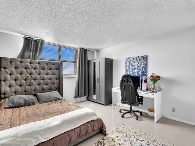 1266 S Military Trail 575, Deerfield Beach, FL 33442