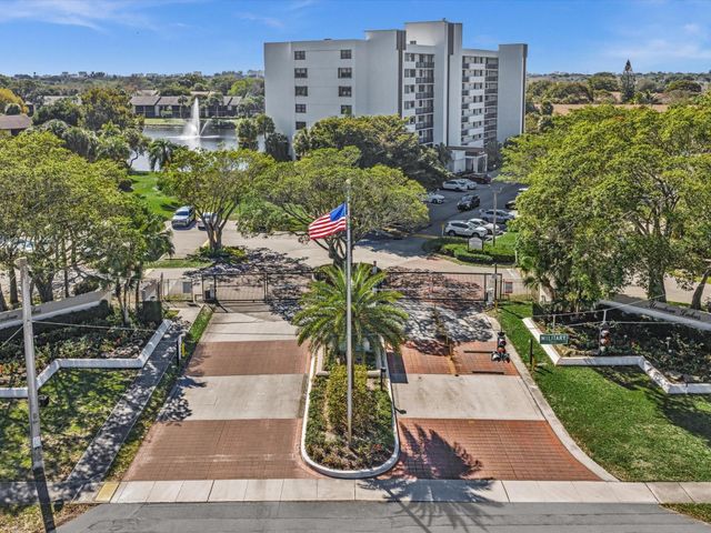 1266 S Military Trail 575, Deerfield Beach, FL 33442