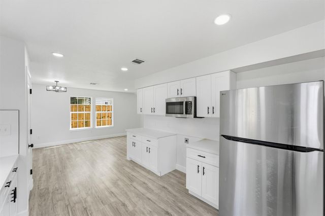 7421 Carothers Street, Houston, TX 77028